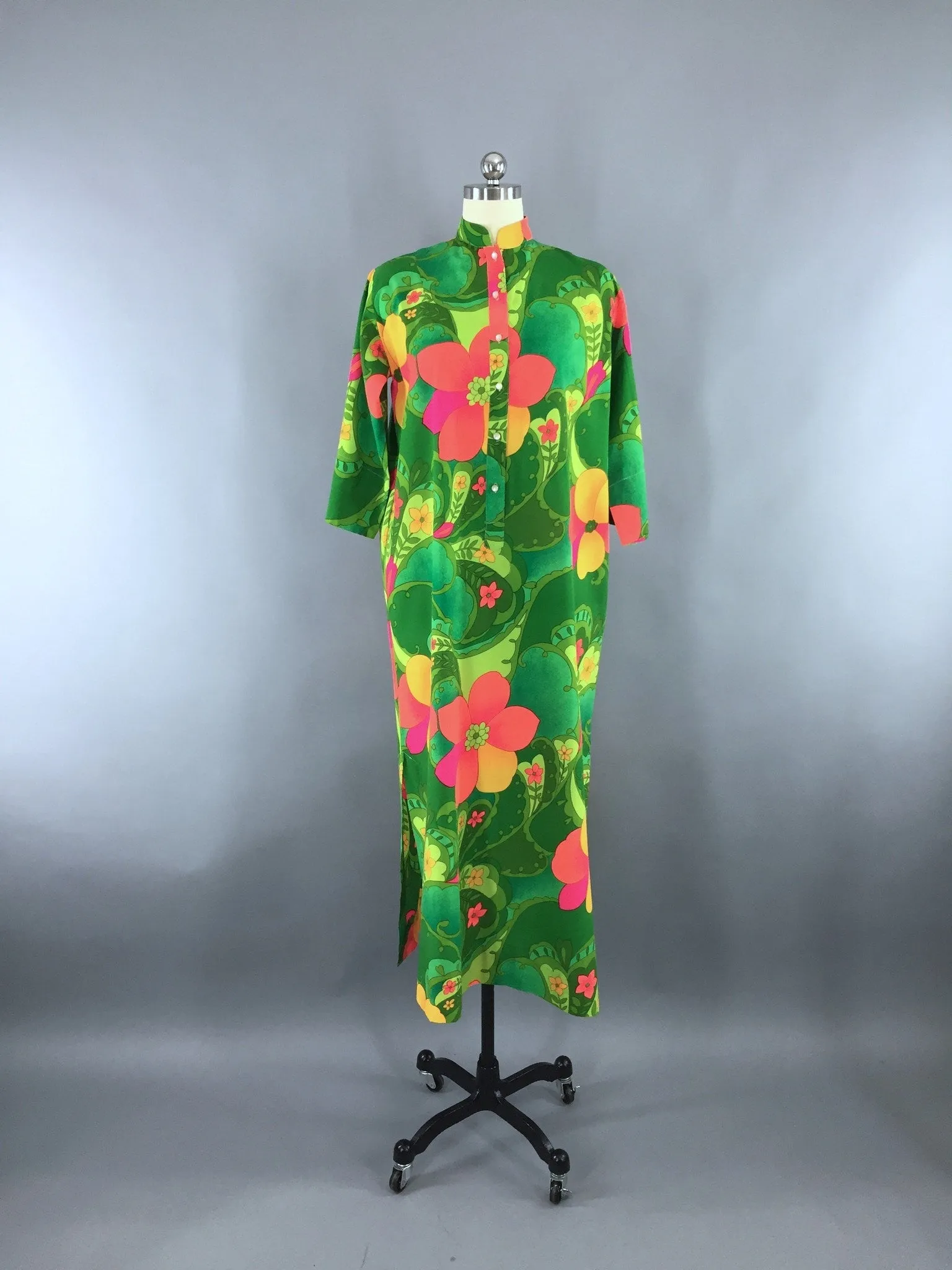 1960s Vintage Neon Green Hawaiian Print Caftan Dress