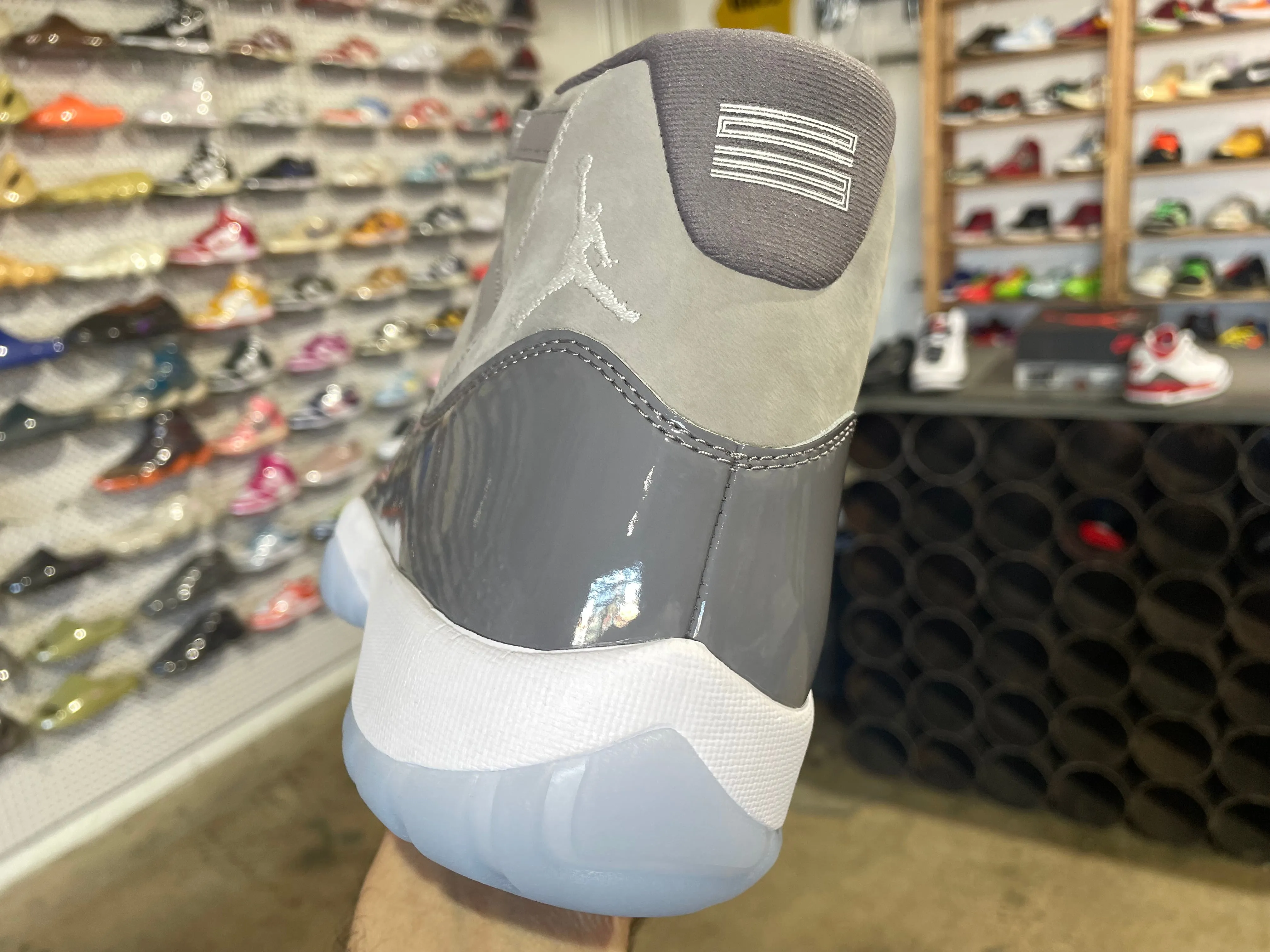 Air Jordan 11 Retro - Cool Grey