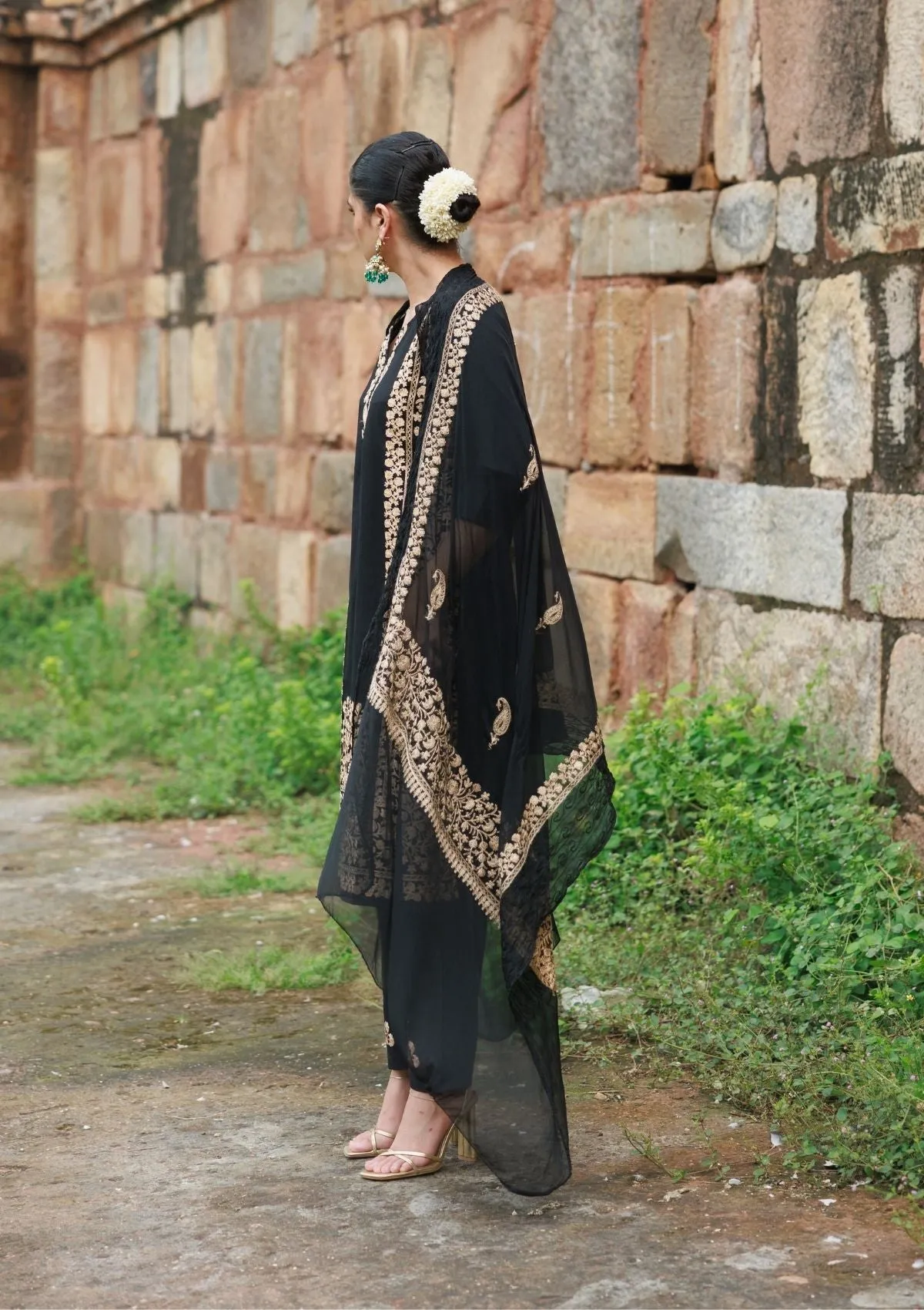Womens Black Aari Embroidered 3-Piece Long Kurta Set - Elegant Cotton Craftsmanship