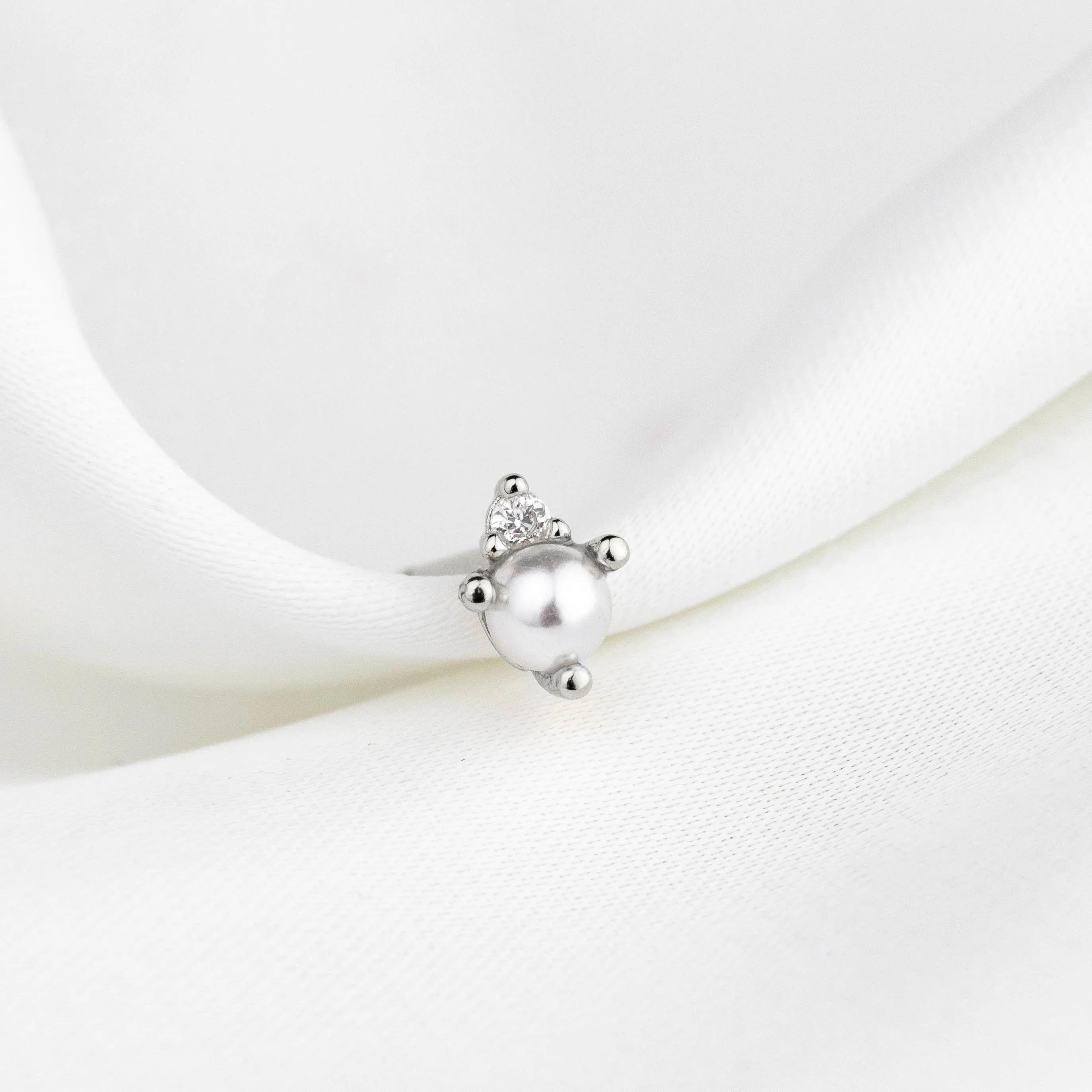Silver Delicate Sparkling Pearl Stud