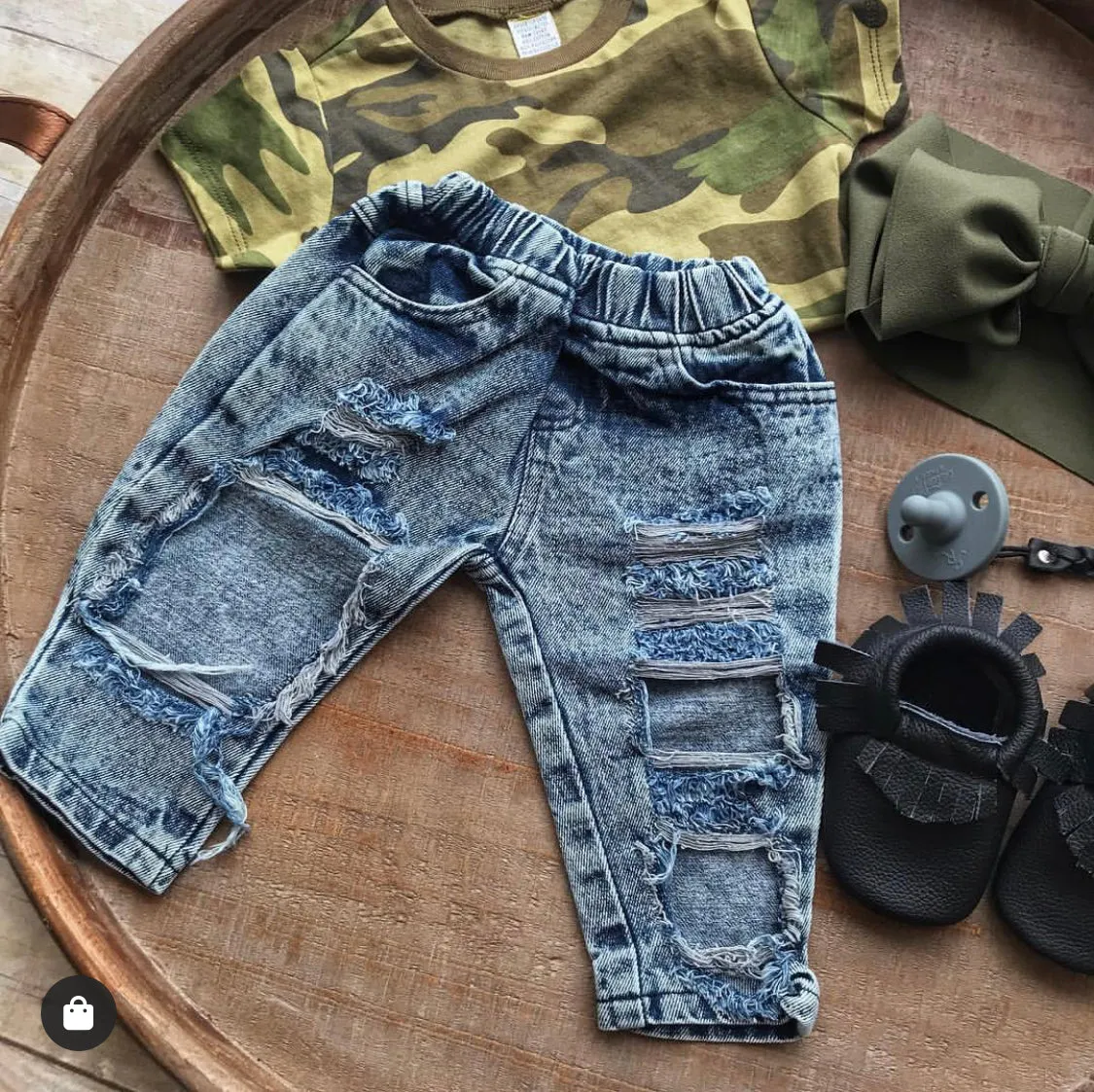 Stonewash Distressed Jeans