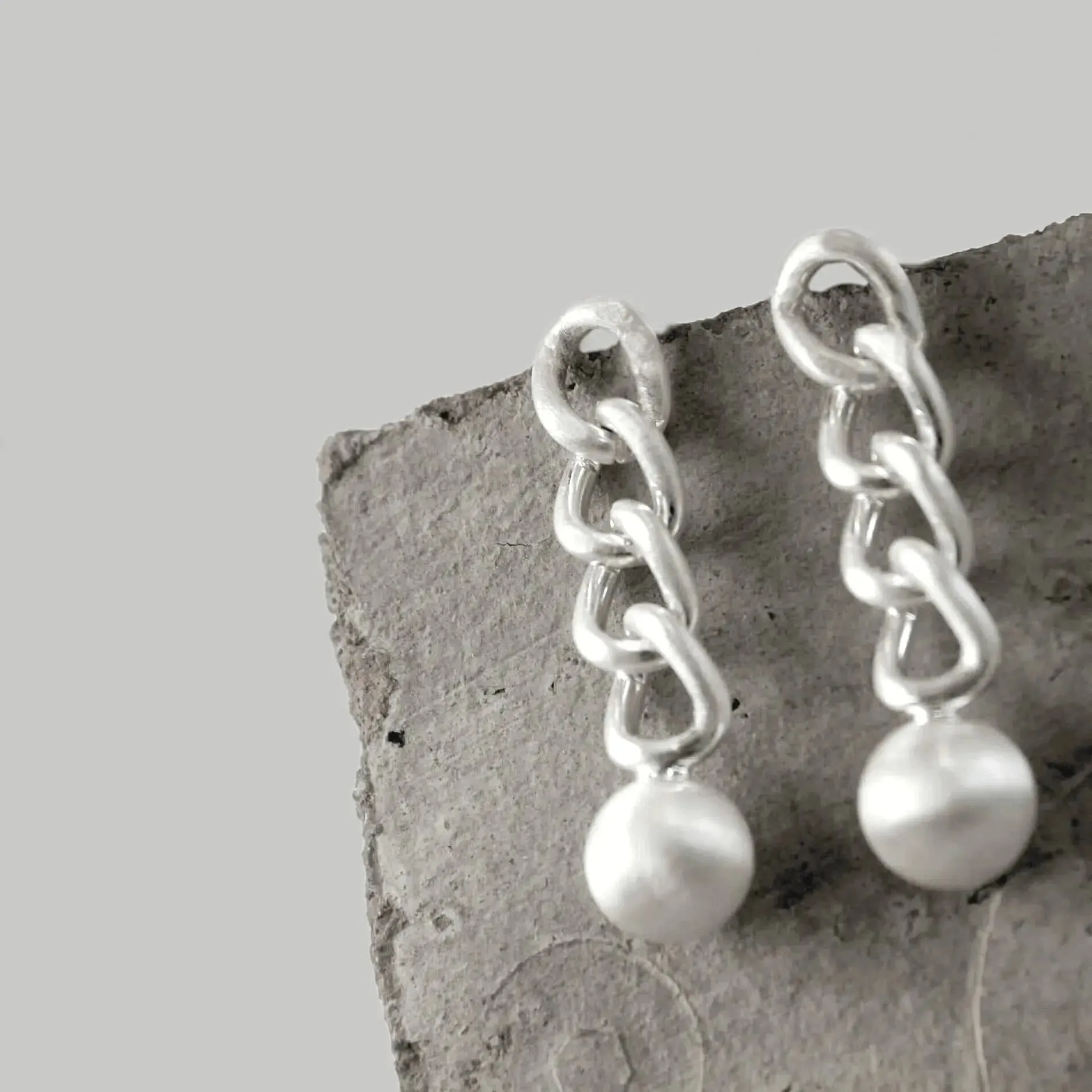 Tabitha Link Earring Silver Plating