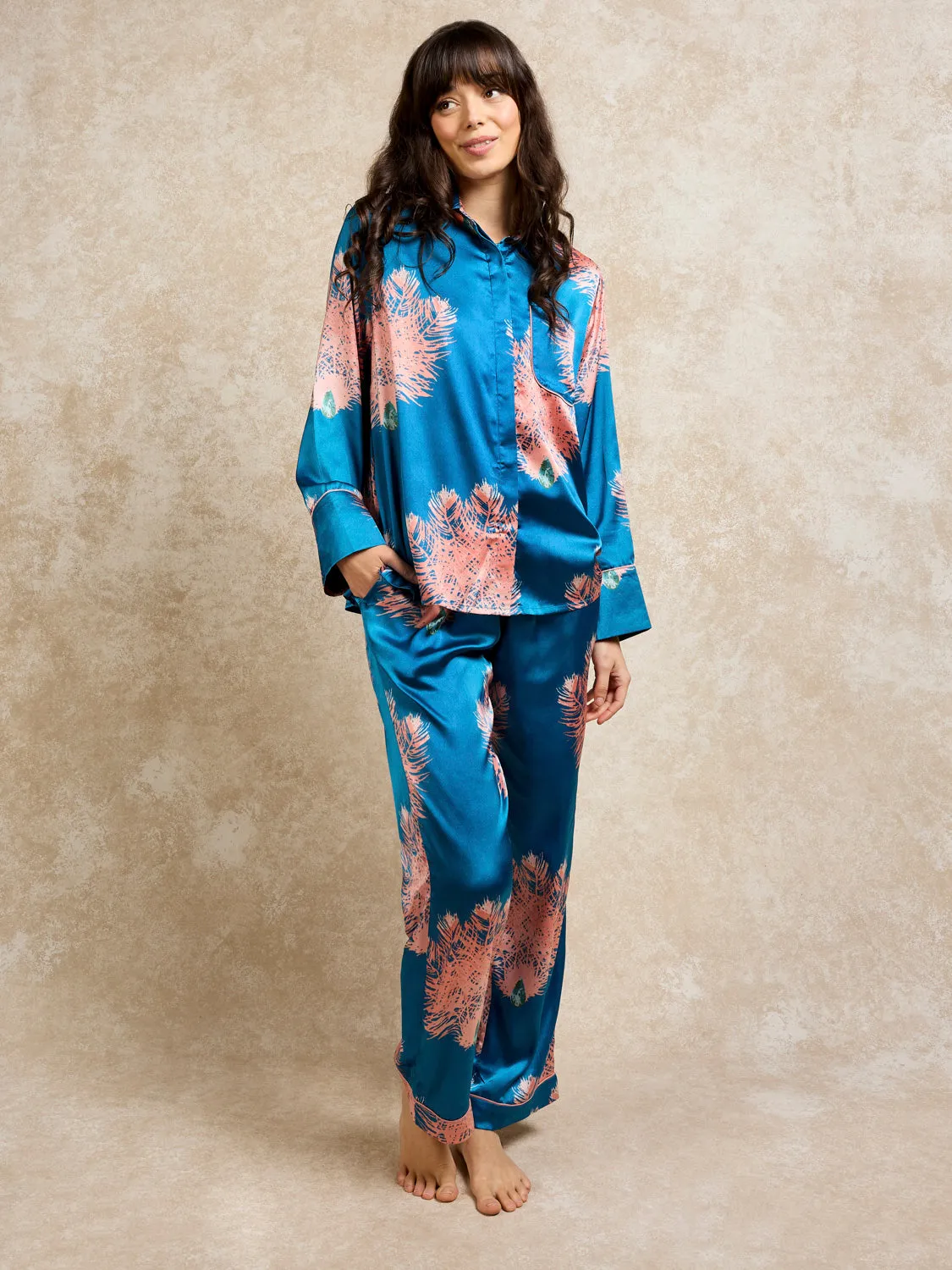 Womens Satin Traditional Concealed Buttons Ostrich