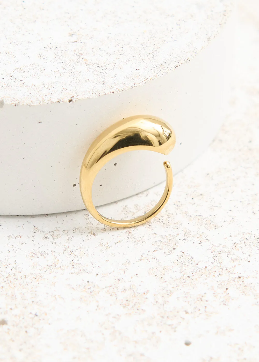 ZAFIRA SWIRL RING